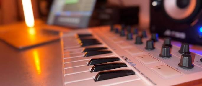 Wat is MIDI? Muziek maken met je computer uitgelegd